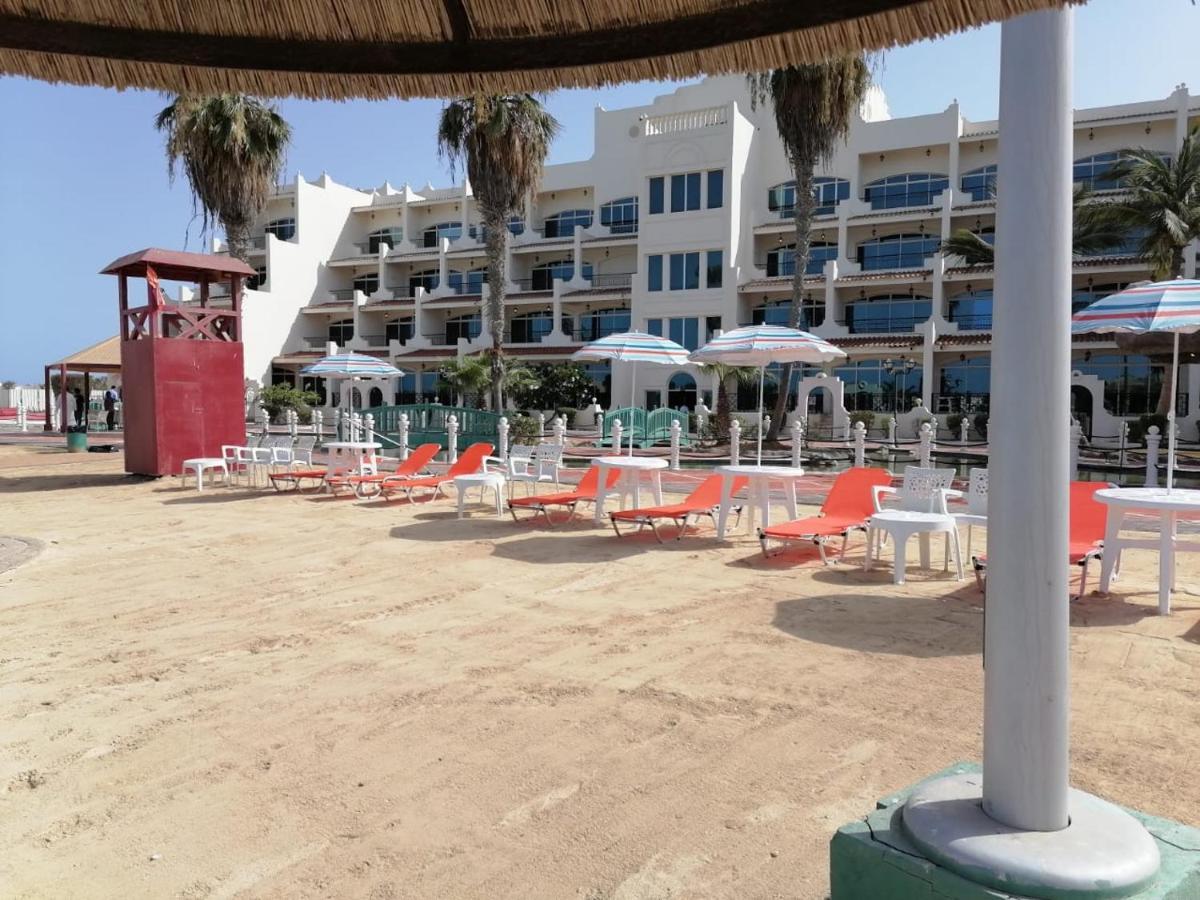 Durrah Beach Apartment Durat Alarous Esterno foto