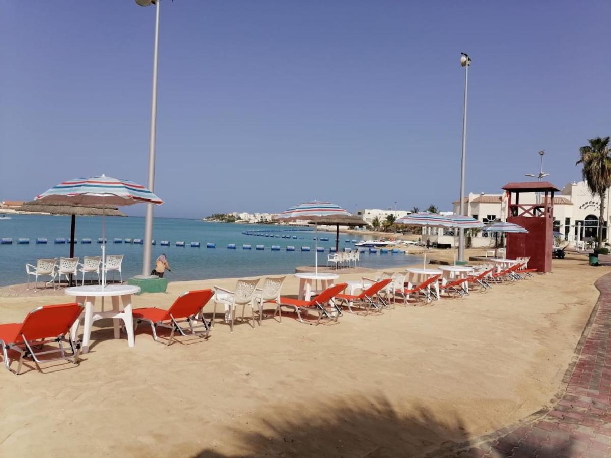 Durrah Beach Apartment Durat Alarous Esterno foto