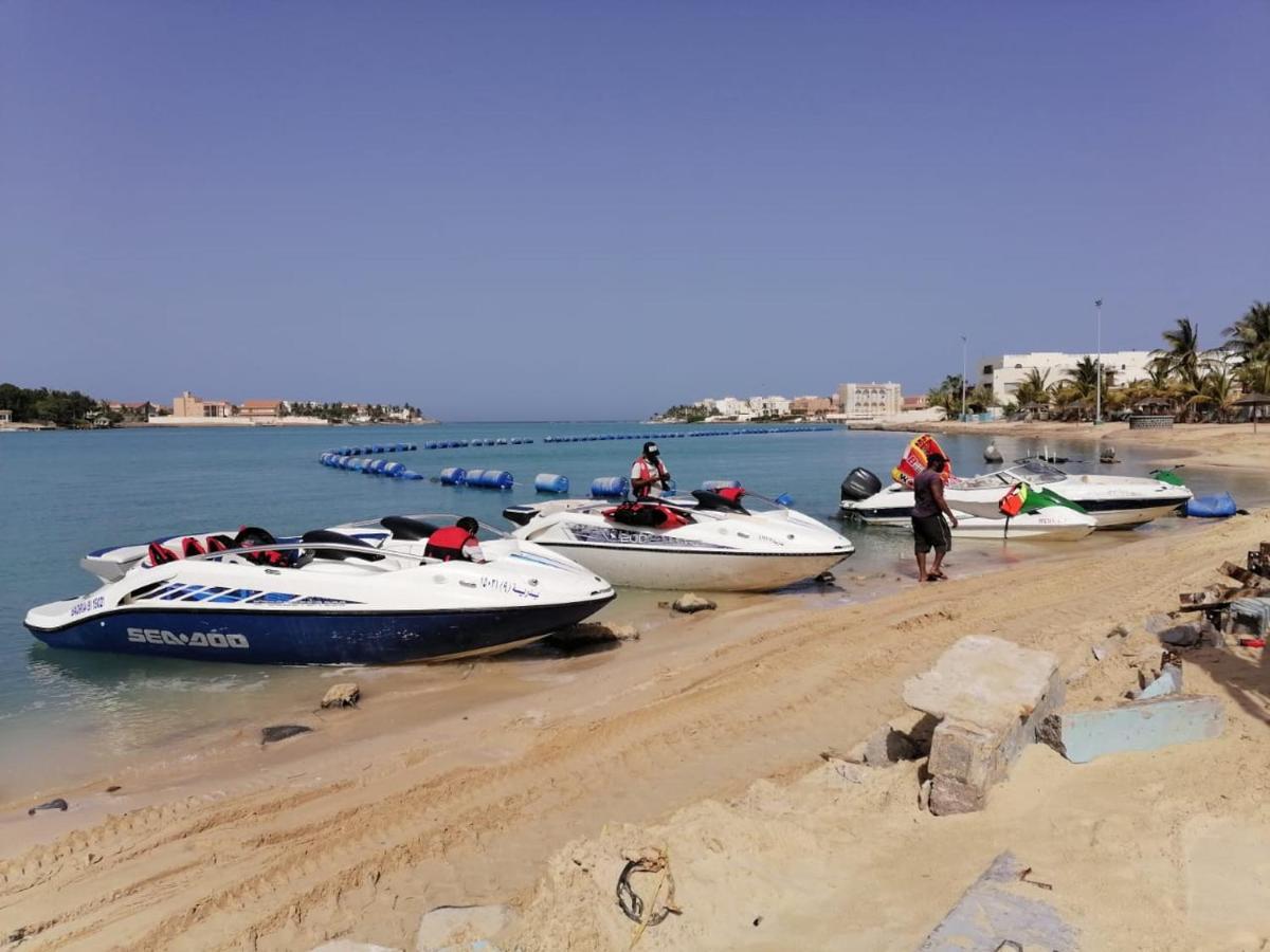 Durrah Beach Apartment Durat Alarous Esterno foto