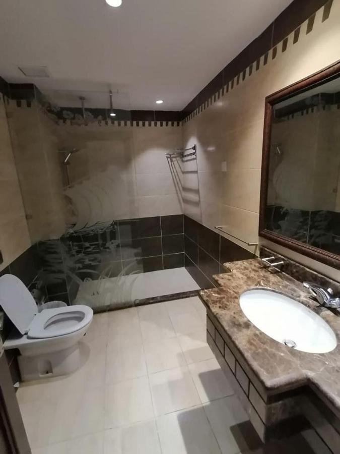 Durrah Beach Apartment Durat Alarous Esterno foto